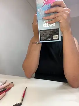 theladymonserrateshow online show from November 17, 2025, 12:00 pm