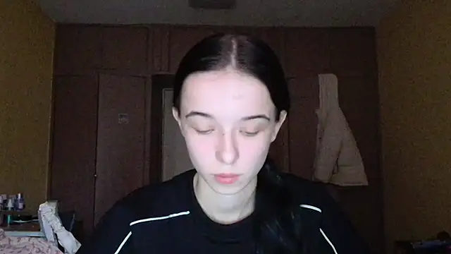 Emilia Light online show from January 7, 2026, 10:07 am