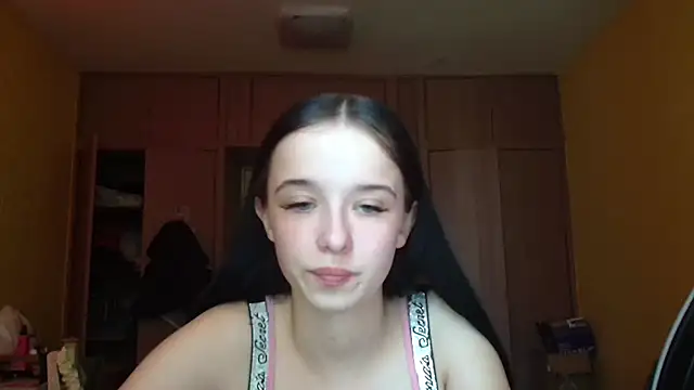 Emilia Light online show from April 24, 2026, 12:51 pm