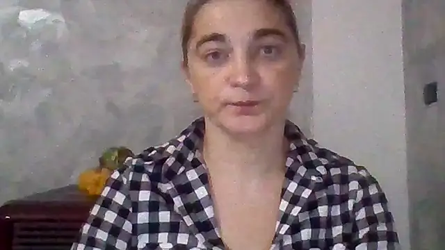 Snapshot of GoldenAngelMilf chatting on November 13, 2025, 4:17 pm GoldenAngelMilf online show from November 13, 2025, 4:17 pm