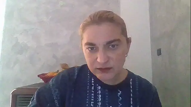 Snapshot of GoldenAngelMilf chatting on March 3, 2026, 12:00 pm GoldenAngelMilf online show from March 3, 2026, 12:00 pm