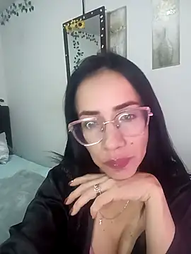 YaraDuartee online show from January 14, 2026, 12:38 am