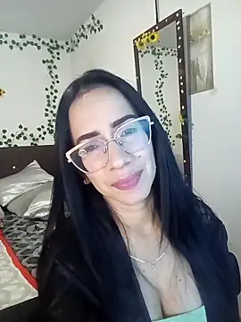 Snapshot of YaraDuartee chatting on January 31, 2026, 11:47 pm YaraDuartee online show from January 31, 2026, 11:47 pm