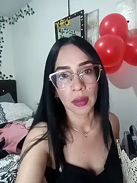 Snapshot of YaraDuartee chatting on February 21, 2026, 12:11 am YaraDuartee online show from February 21, 2026, 12:11 am