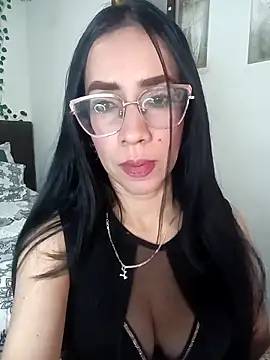 Snapshot of YaraDuartee chatting on March 2, 2026, 5:08 am YaraDuartee online show from March 2, 2026, 5:08 am