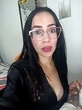 YaraDuartee online show from March 13, 2026, 1:01 am