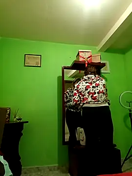 VANESSA  01 online show from December 18, 2025, 12:00 pm