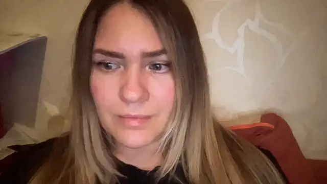 Snapshot of Milysoren chatting on February 6, 2026, 7:17 pm Milysoren online show from February 6, 2026, 7:17 pm