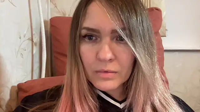 Snapshot of Milysoren chatting on February 27, 2026, 4:40 pm Milysoren online show from February 27, 2026, 4:40 pm