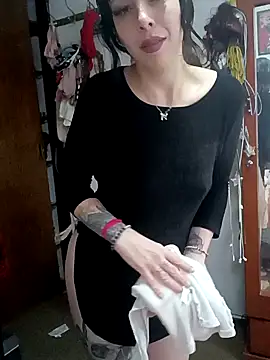 pinklajokr online show from November 21, 2025, 3:44 pm