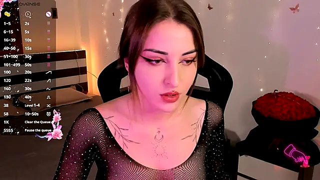 Snapshot of AmyVilvet_ chatting on November 27, 2025, 6:10 pm AmyVilvet online show from November 27, 2025, 6:10 pm