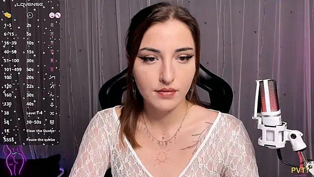 Snapshot of AmyVilvet_ chatting on January 7, 2026, 9:17 pm AmyVilvet online show from January 7, 2026, 9:17 pm