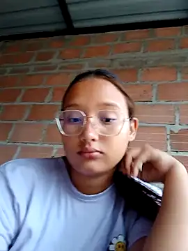 young dairy01 online show from November 28, 2025, 11:46 am