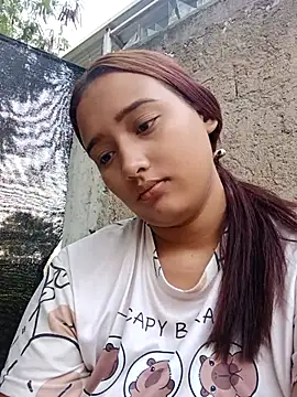 Snapshot of young_dairy01 chatting on February 14, 2026, 12:13 pm young dairy01 online show from February 14, 2026, 12:13 pm