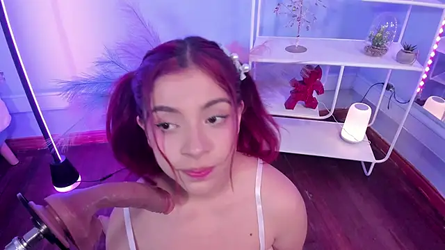 Snapshot of KathiaSaenz_ chatting on October 10, 2025, 4:00 am KathiaSaenz online show from October 10, 2025, 4:00 am