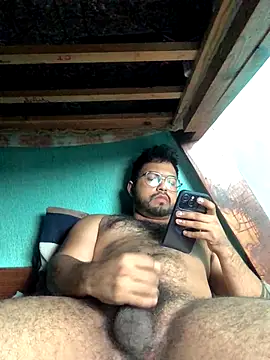 Snapshot of MenBlues chatting on October 17, 2025, 4:42 pm MenBlues online show from October 17, 2025, 4:42 pm