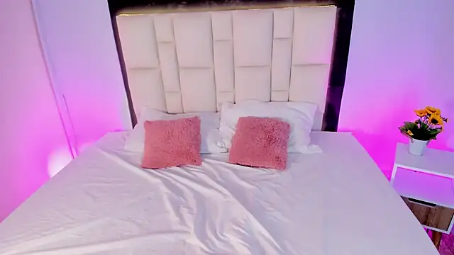 Athenea  fox online show from October 11, 2025, 11:20 am