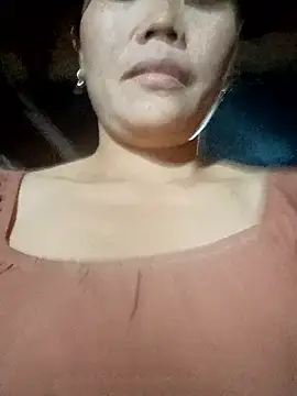 Snapshot of bree-zz chatting on January 10, 2026, 11:53 pm bree-zz online show from January 10, 2026, 11:53 pm