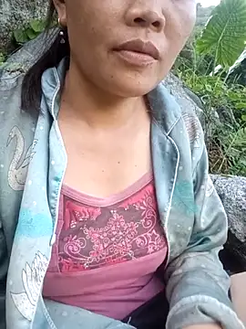 bree-zz online show from May 28, 2026, 10:34 am