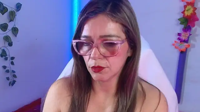 Snapshot of Carol_Miss2 chatting on February 3, 2026, 11:59 am Carol Miss2 online show from February 3, 2026, 11:59 am