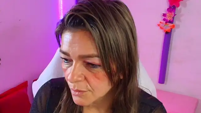 Snapshot of Carol_Miss2 chatting on February 4, 2026, 10:43 am Carol Miss2 online show from February 4, 2026, 10:43 am