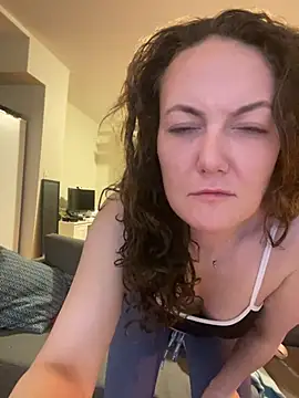 Snapshot of sexybriiiixoxo chatting on May 9, 2026, 2:17 am sexybriiiixoxo online show from May 9, 2026, 2:17 am