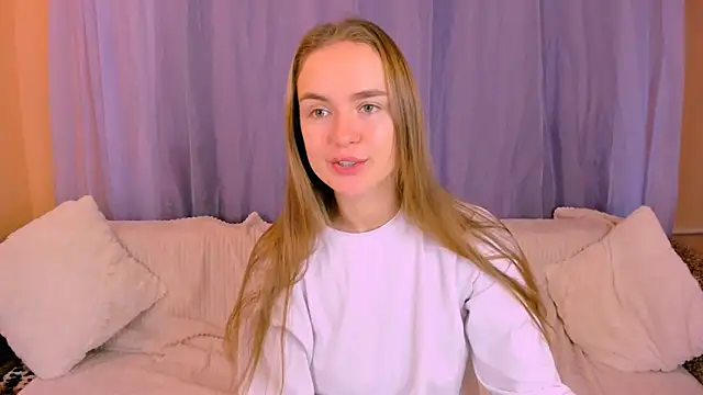 LilMary  online show from November 27, 2025, 6:48 am