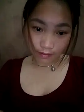 min-xinh online show from December 18, 2025, 10:49 pm