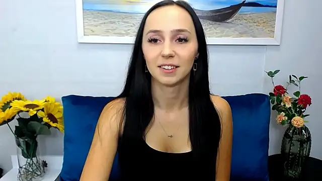 Snapshot of LuisaLive chatting on May 8, 2026, 6:19 am LuisaLive online show from May 8, 2026, 6:19 am