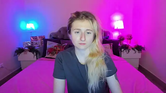 CamillaDreamer online show from January 5, 2026, 5:38 pm