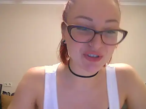 Snapshot of Sweet00Fox chatting on November 11, 2025, 5:02 pm Sweet00Fox online show from November 11, 2025, 5:02 pm