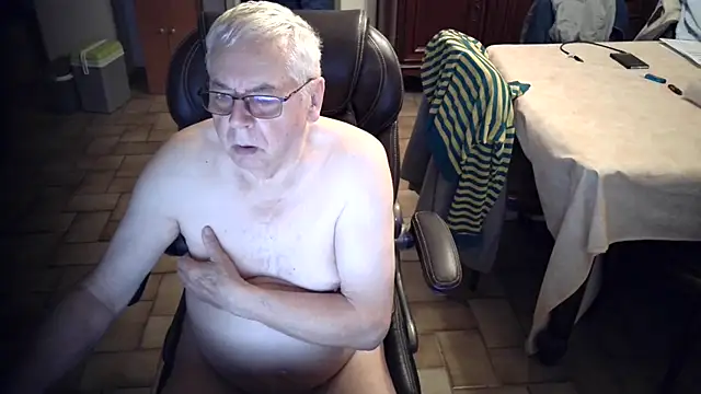 Alain633 online show from October 8, 2025, 6:22 am