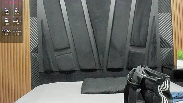 Valka Ross online show from October 31, 2025, 11:28 pm