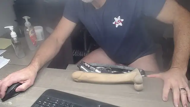 Snapshot of sackstor chatting on November 17, 2025, 9:09 pm sackstor online show from November 17, 2025, 9:09 pm