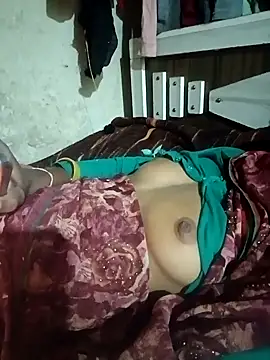 Lona2525 online show from April 15, 2026, 6:42 am