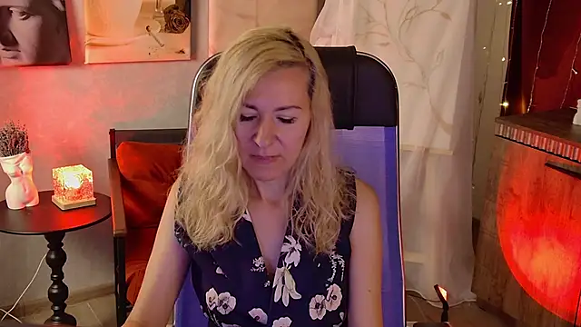 Snapshot of DonnaSmitth chatting on June 30, 2026, 10:22 pm DonnaSmitth online show from June 30, 2026, 10:22 pm