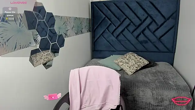 Valery More   online show from February 5, 2026, 1:05 pm