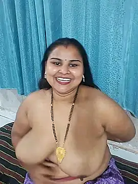 Snapshot of Mamta-Thakur chatting on November 4, 2025, 2:27 pm Mamta-Thakur online show from November 4, 2025, 2:27 pm