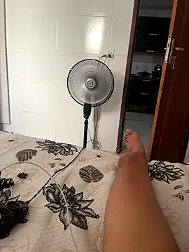 MCLZK online show from November 3, 2025, 5:36 pm