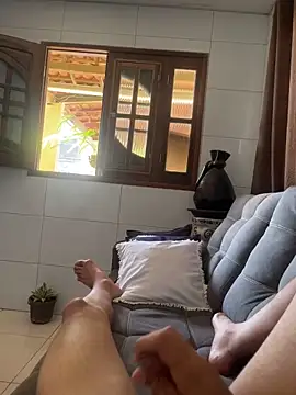 MCLZK online show from November 24, 2025, 6:07 pm