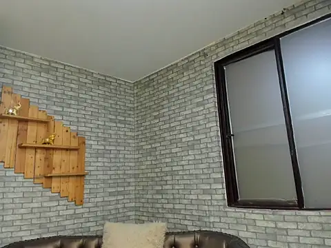 Alisonn Doll online show from November 7, 2025, 12:16 pm