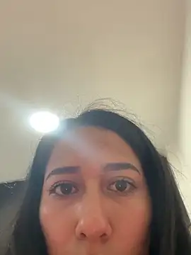 Amelia Rivas online show from May 9, 2026, 1:33 am