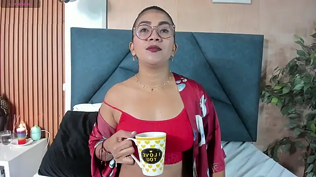 Darla Palmer online show from October 18, 2025, 11:33 am
