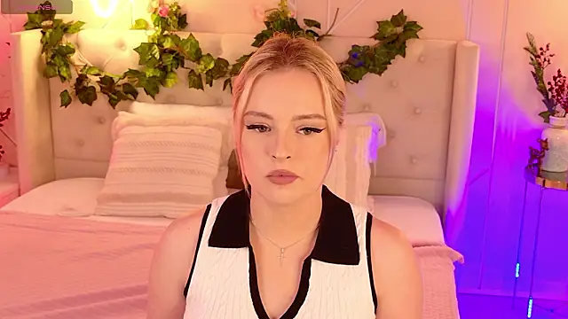 Snapshot of EllyLinn chatting on March 11, 2026, 5:08 pm EllyLinn online show from March 11, 2026, 5:08 pm