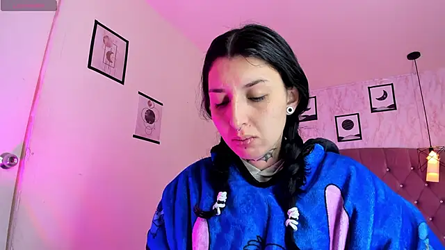 Snapshot of Iris__77 chatting on January 13, 2026, 11:59 am Iris 77 online show from January 13, 2026, 11:59 am