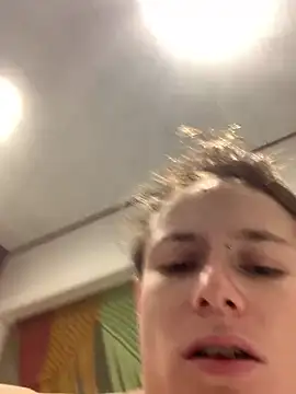 GoldenPussy1329 online show from December 1, 2025, 11:04 am