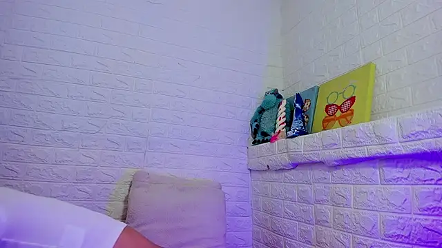 Snapshot of MelanyHarrysHH chatting on October 6, 2025, 3:04 am MelanyHarrysHH online show from October 6, 2025, 3:04 am