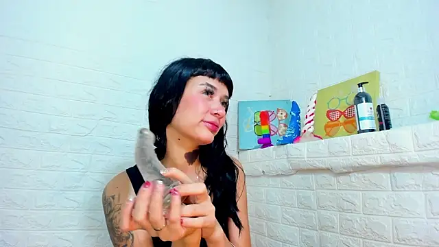 Snapshot of MelanyHarrysHH chatting on October 13, 2025, 5:18 am MelanyHarrysHH online show from October 13, 2025, 5:18 am