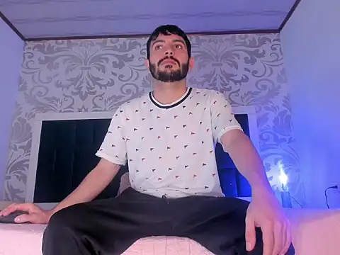 VynnyBlacke  online show from February 19, 2026, 5:14 am