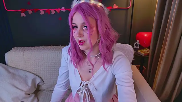 Snapshot of luna_son chatting on February 13, 2026, 9:44 pm luna son online show from February 13, 2026, 9:44 pm